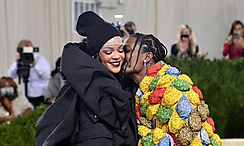 Se conocen fotos del bebé de Rihanna y AAP Rocky