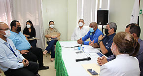 Ministro Sucre realiza gira en Coclé y se reúne con personal médico y de enfermería del Hospital Aquilino Tejeira