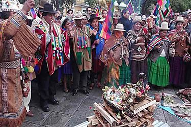 Ritual andino en Bolivia por Ao Internacional de Lenguas Indgenas