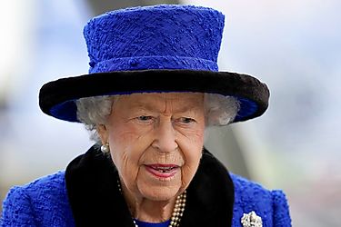 Downing Street se disculpa con la reina Isabel por fiestas durante luto por muerte de su esposo Felipe