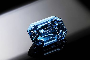 Sothebys subastará un raro diamante azul valorado en 48 millones de dólares