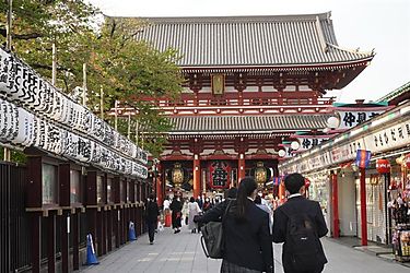 Templo Sensoji de Tokio entre la belleza y la espiritualidad