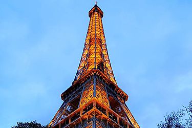 Torre Eiffel recupera a sus visitantes tras impacto de Covid19