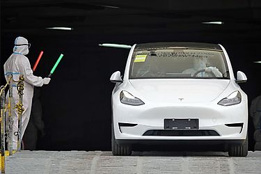 Tesla promete convertir a Shanghái en el centro de exportación de vehículos más grande del mundo con una nueva planta en la zona