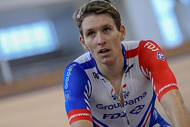 Francés Démare gana otra etapa en Giro italiano