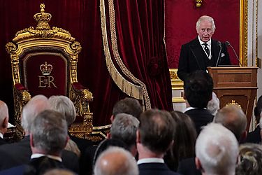 El rey Carlos III defiende una Entente entre Francia y el Reino Unido ante la emergencia climática