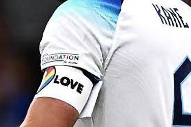La FIFA frente al enfado europeo por el brazalete arcoíris