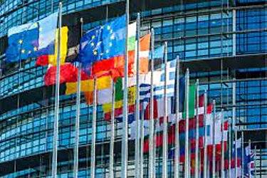 Panam no sale de la lista de parasos fiscales de la UE