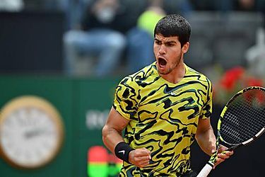 Alcaraz y Djokovic chocarían en una imponente semifinal de Roland Garros