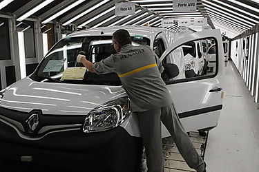 Renault recorta pronsticos por cada en ventas