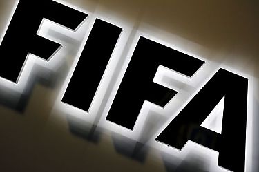 FIFA desvela qu clubes no pueden fichar por sancin cuatro espaoles en la lista negra