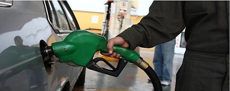 Oficial Gobierno regula por seis meses los precios de la gasolina y el diésel