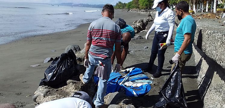 ADEDAPP se sumó a la Limpieza Mundial de Playas con una actividad en Veracruz
