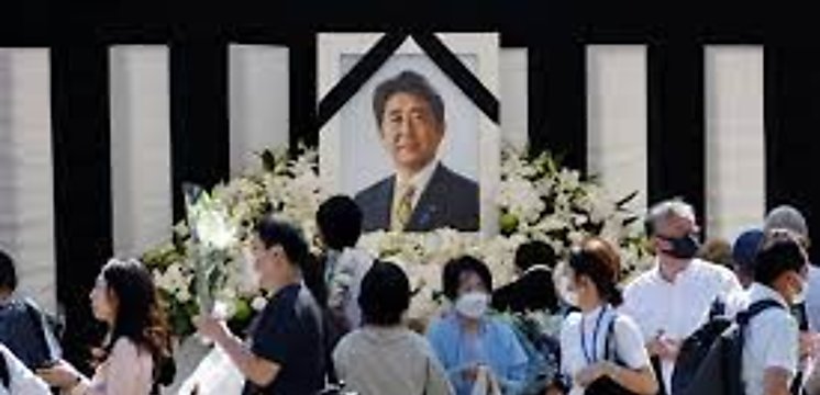 Tokio dividida para despedir a Shinzo Abe